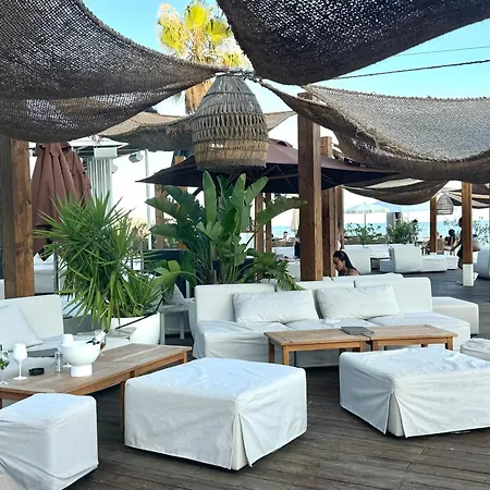 Apartment Gabi - Sea View & Spacious Terrace, Znjan Appartement