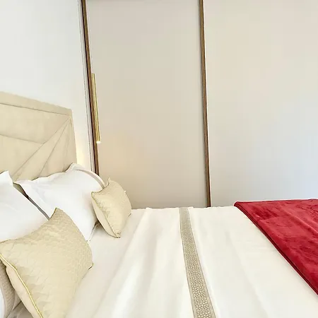 Golden Pearl - Exclusive Seaview With Jacuzzi & Spacious Teracce, Znjan Apartment Split