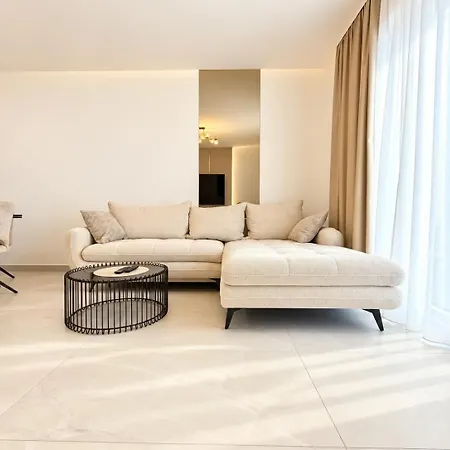 Appartamento Golden Pearl - Exclusive Seaview With Jacuzzi & Spacious Teracce, Znjan Spalato
