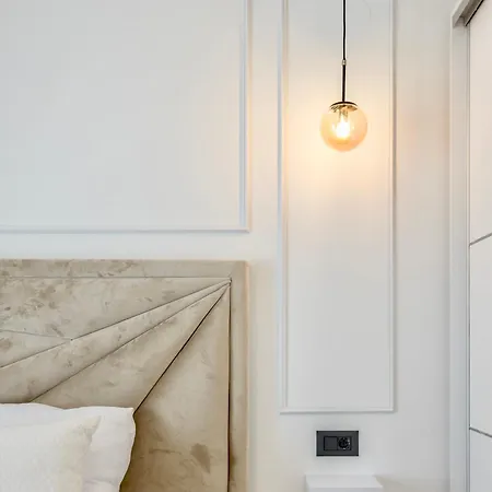 Apartment Gabi - Sea View & Spacious Terrace, Znjan Split